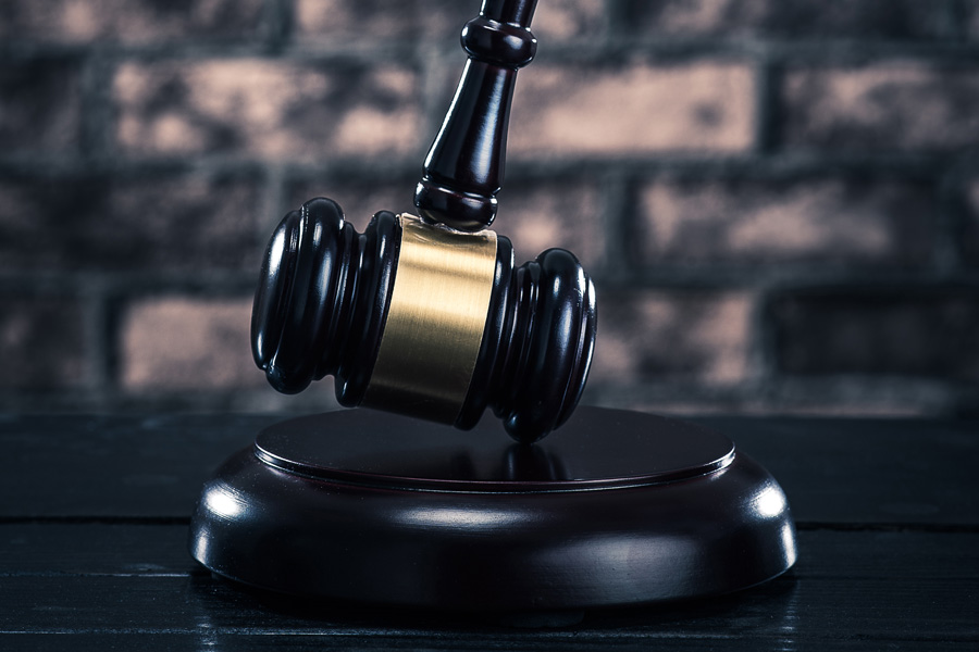 上海侵占罪律师眼中的“侵占罪下的紧急避险”：保护利益还是犯罪？