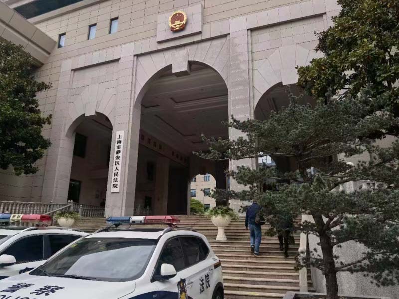 上海更好的刑事律师来讲讲被告人在案发后电话报警的行为是否成立自首