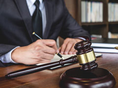 <b>上海刑事拘留律师解读：哪些违法行为会导致刑事拘留？</b>